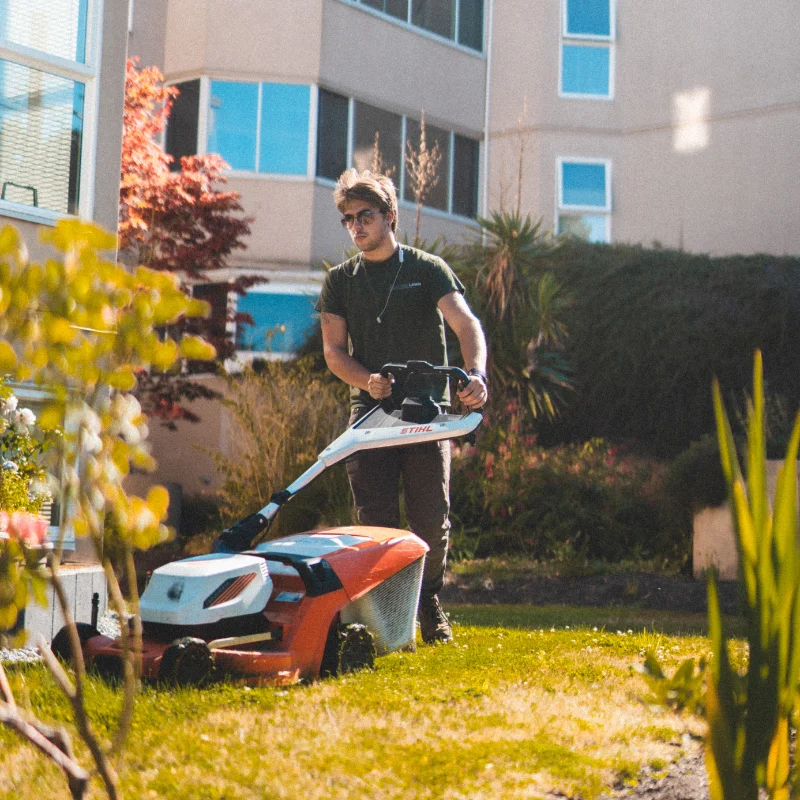 Electric Lawn - Victoria, BC - Electric Lawn Mowing